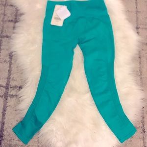Fabletics green seamless crop leggings